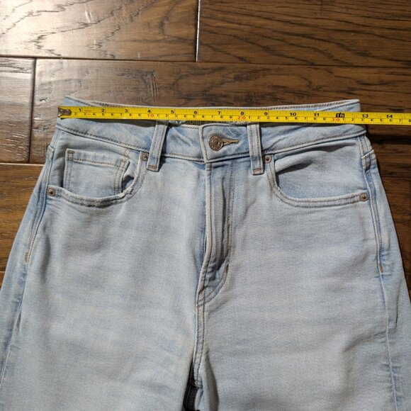 American Eagle mom straight jeans light wash size 2 X-long - Picture 7 of 15